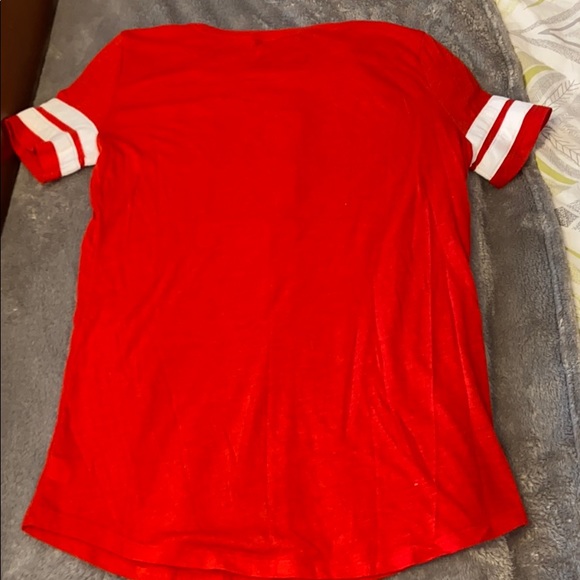 VS Pink Christmas Tee - Picture 7 of 7